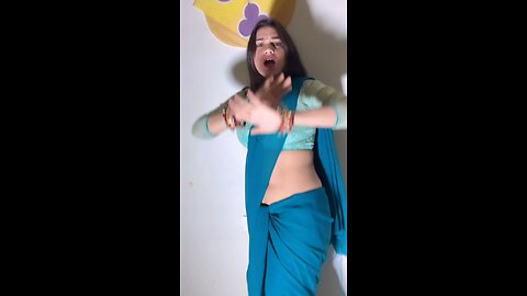 Patna Girl Saree Dance