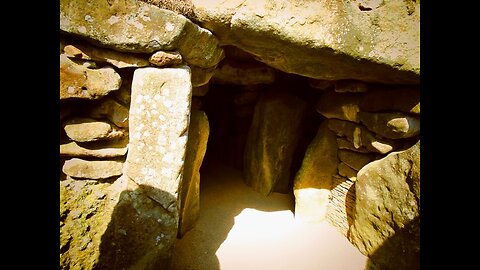 Andy Martin & Yukio Himura - Die Externsteine (2009).