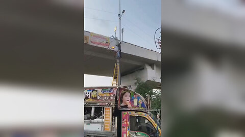 To Live And Fry In India