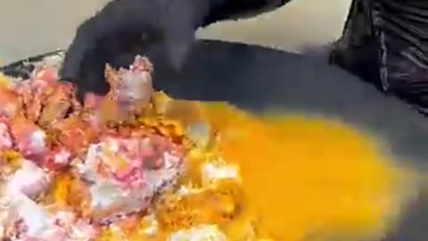 The-process-of-finding-gold-finding-gold-in-bedrock_360p