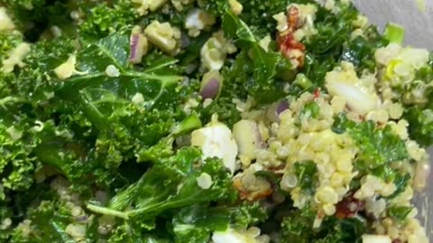 🥗 "Vegan Kale & Quinoa Salad" 🌿