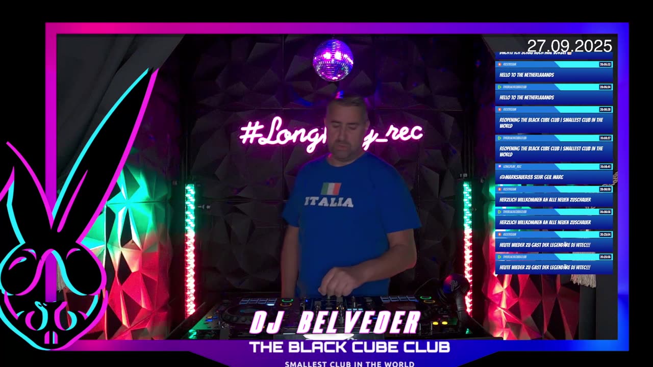 Techno DJs live at Black Cube Club
