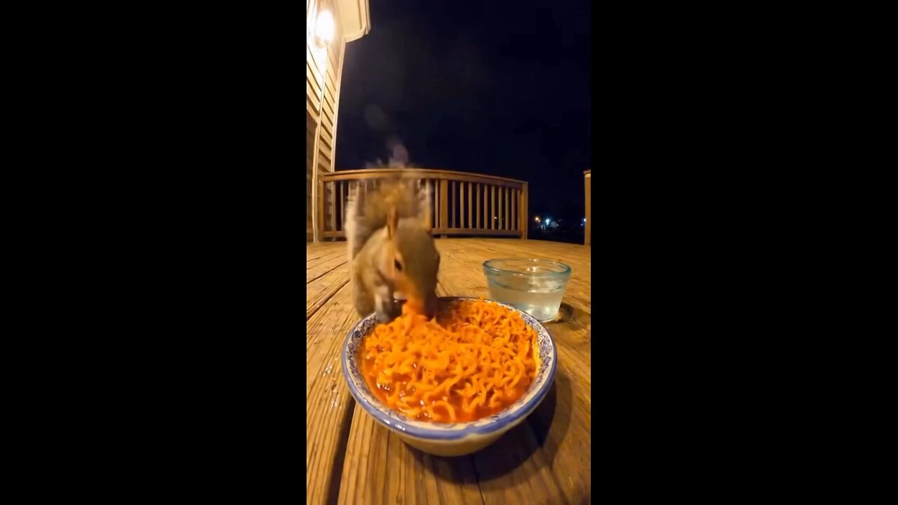 ๐ฟ๏ธ Funny/relatable style: ๐ฅ โWhen you realize the noodles were way spicier than you expected ๐ญ๐ฆโ
