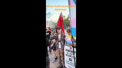 Wenn die Wahrheit auf Dunkelheit trifft, erzittern Dämonen.