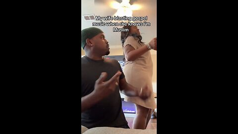 When wife blasting gospel music when she knows you’re Muslim 🎶🎵😂