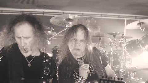 VADER - Unbending (OFFICIAL MUSIC VIDEO)