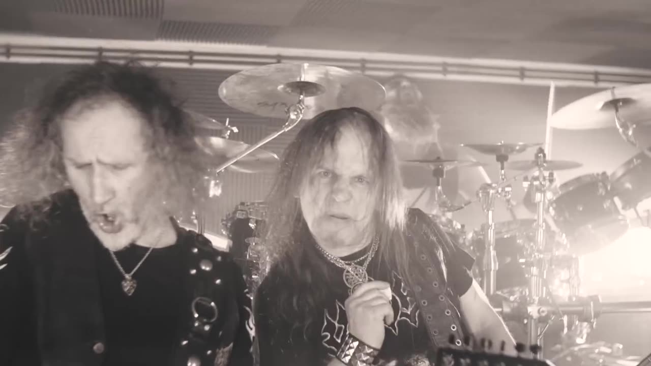 VADER - Unbending (OFFICIAL MUSIC VIDEO)