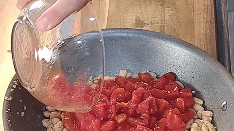 One-Pan Cannellini Beans (Pantry Side)