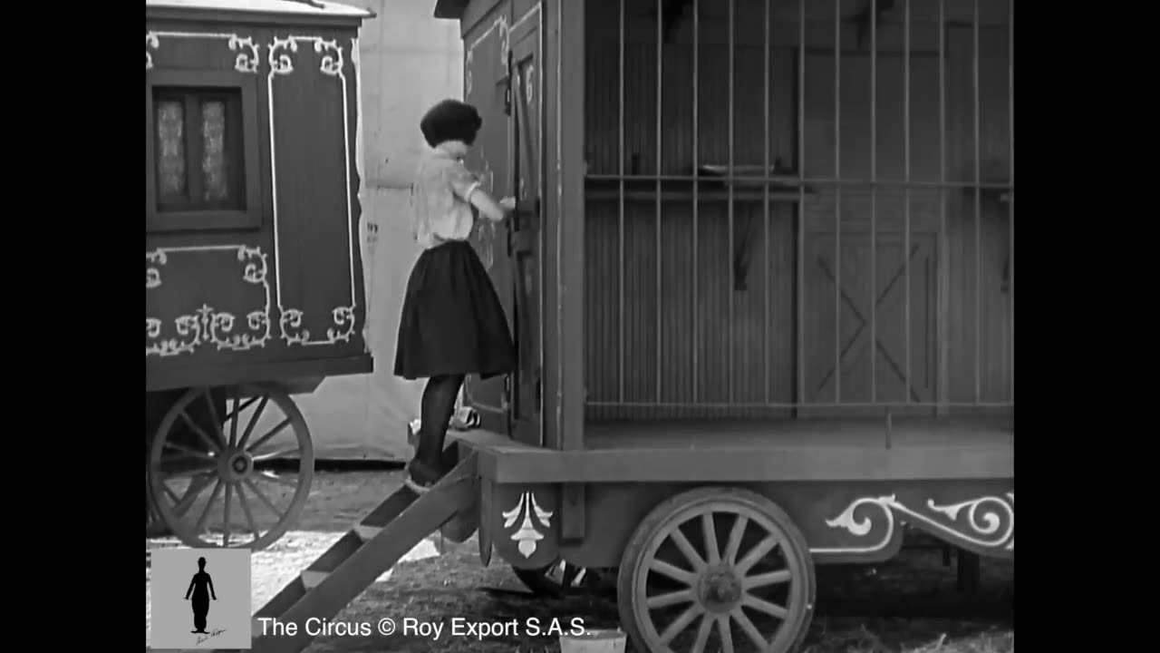 Charlie Chaplin - The Lion Cage - Full Scene (The Circus, 1928)