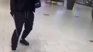 Machete-wielding African gang members fight at Melbourne shopping centre