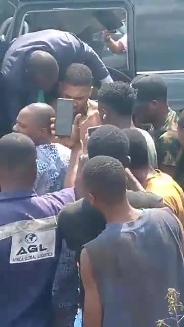 ANTHONY JOSHUA HAD AN ACCIDENT ALONG LAGOS IBADAN EXPRESS ROAD..LOST 2 OF HIS BODYGUARD