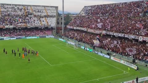 Salernitana vs Verona 2-1 (splendid atmoshere after the match)