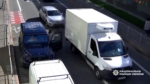 Man in Mercedes Arrested After Beating a Cyclist in Kyiv