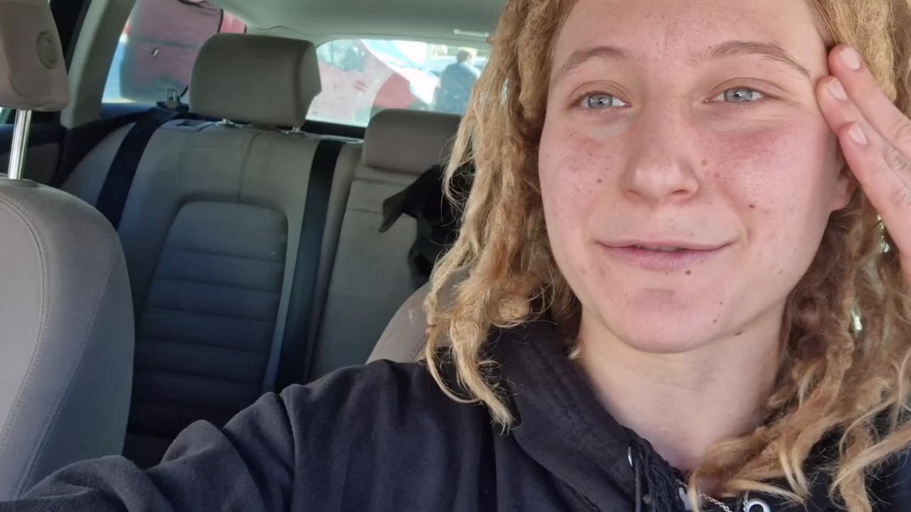 Ever get your period in white pants?🫠