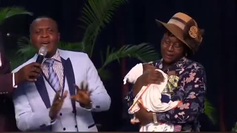 LADY WITHOUT WOMB GIVES BIRTH TO A BOUNCING BABY BOY