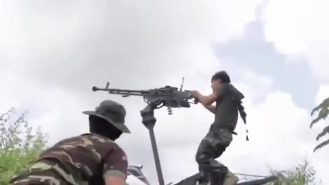 ‼️ Cambodian air defense. They tried to shoot down a Thai F-16 with a machine gun.