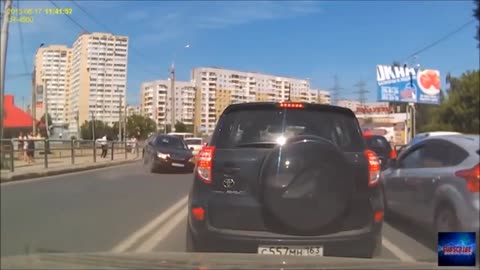 CreativeCommons-IdiotDriversFailCompilation2019!FunnyCarCrashVideos!--gwOWBsCYEI