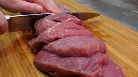 *Few people cook beef and potatoes like this! A delicious dinner made from simple ingredients!*