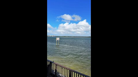 Flipper’s On The Bay Breakfast & Lunch!