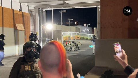Federal Police moving in & making ARRESTS of Antifa thugs in Portland 9.28.25 