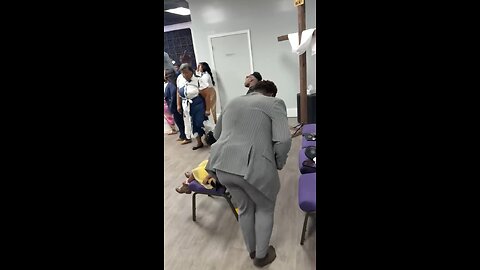 Dance Jim!! #praisebreak 🕺🏾