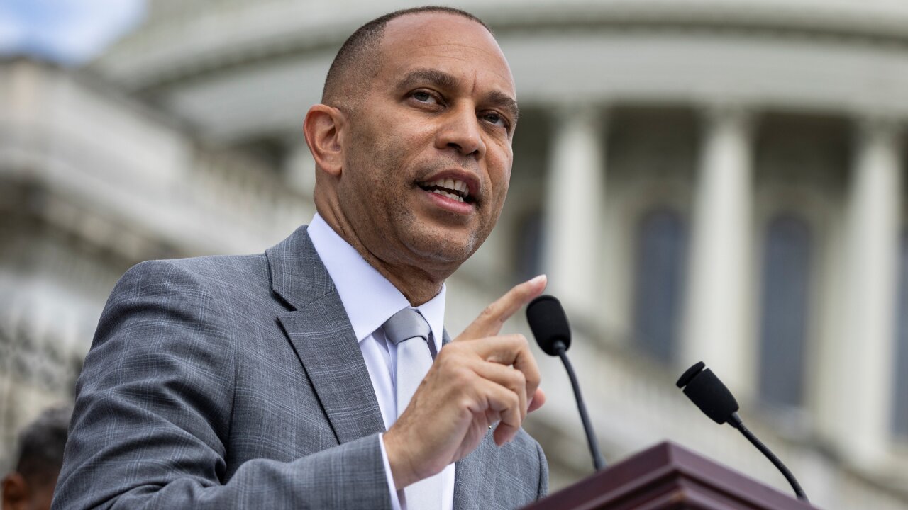 HOLY CRAP! Hakeem Jeffries REGRETS going on CNN — He Gets Brutally WRECKED on Live TV