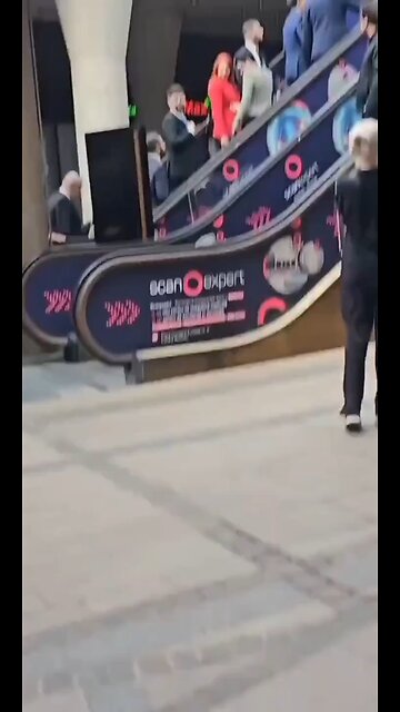 🤡🇷🇴 Romanian President called a 'Slave of Soros'