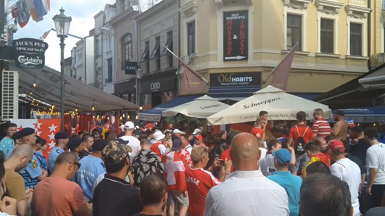 Live from Bucharest. French and Swiss fans singing together (UEFA Euro 2022)