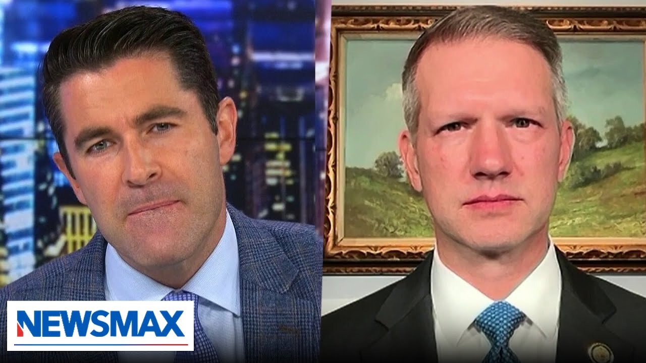 Why are Dems allowed to give 'middle finger' when asked for SNAP data?: Rob Schmitt to Rep. Moore