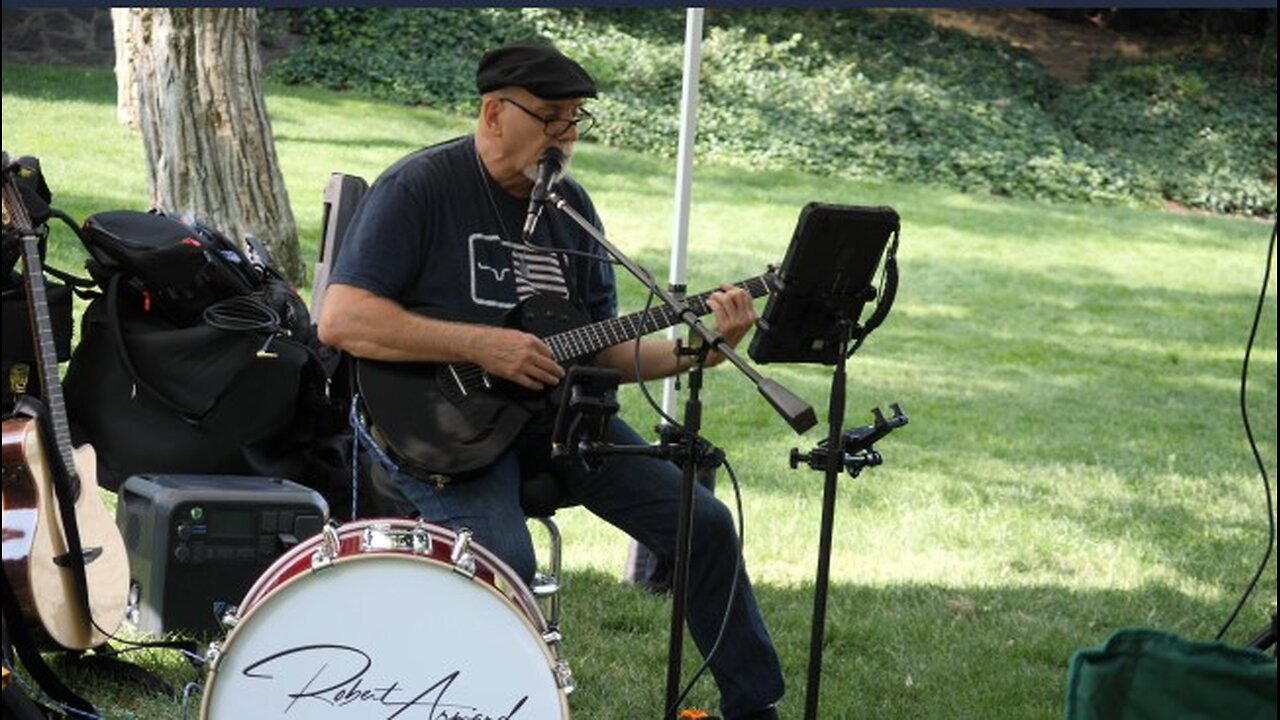 Robert Armand playing City of New Orleans at The Dalles Farmers Market