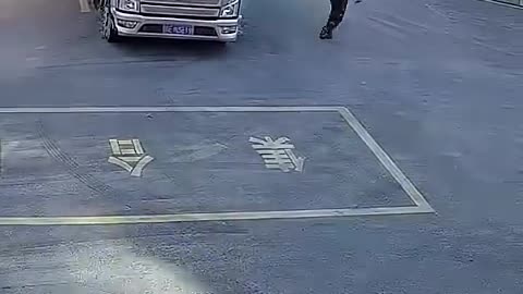 A Truck on Fire: An Unexpected Escape 😱😲