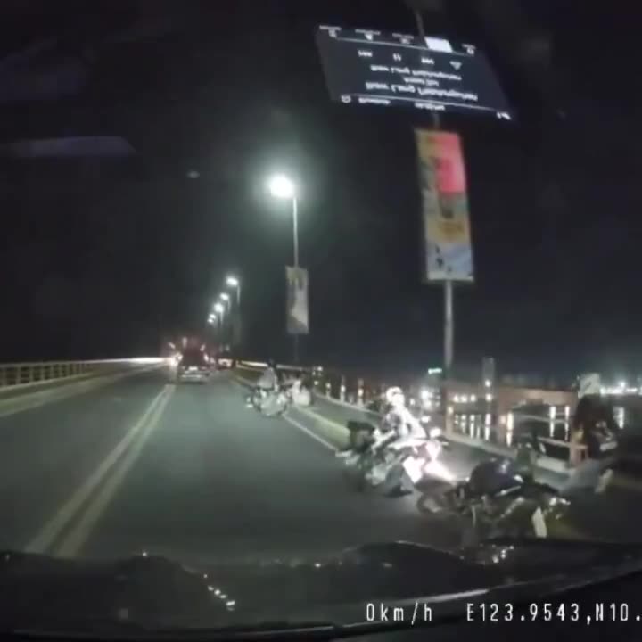 🇵🇭 - A 6.9 magnitude earthquake struck off the central Philippines coast, damaging buildings and