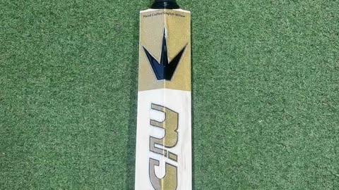MIDS Special Edition 3 Star Laminate (Double Wood) Cricket Bat