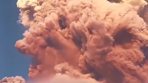 🧠✨ Mount Lewotobi Laki Laki Erupts! | FeedMyCuriosity
