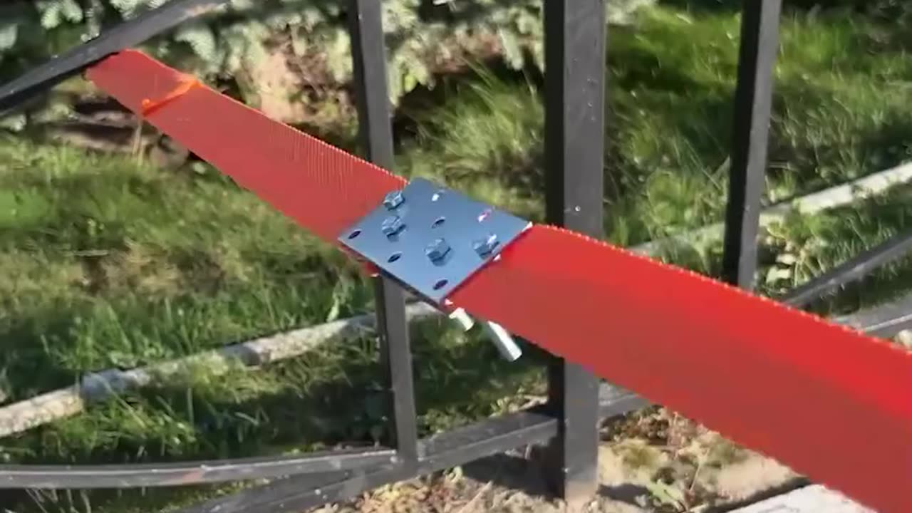 When something breaks and your brain goes into engineering mode. 😎⚙️