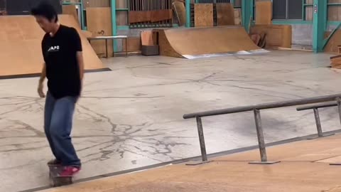 🤔🔥 This One's Weird! Did He Just Do That? | SkateNation