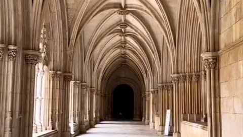 The Batalha Monastery 🇵🇹 - Old World Architecture At Its Finest