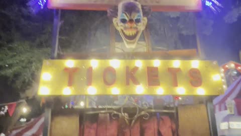 The famous burbank clown 🤡 house !! #halloweenla #halloween