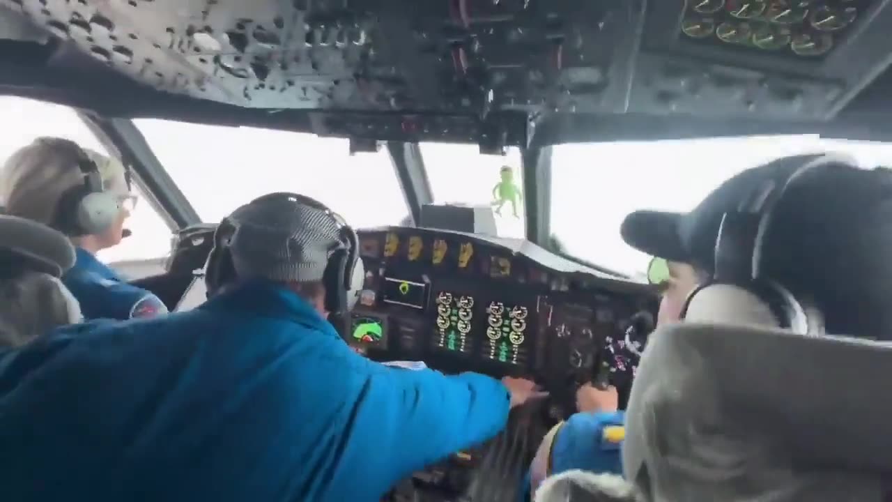 🤯🌪️ Inside NOAA's WP-3D Flying Into a Hurricane! | FeedMyCuriosity