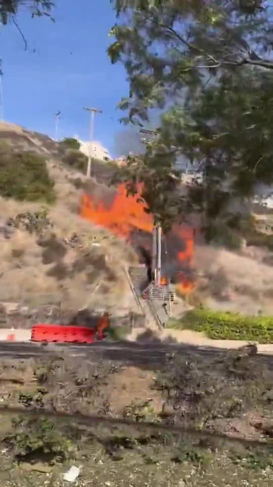 #FIRE #SANDIEGO #CALIFORNIA Footage near #FashionValley in #San #Diego begins #Notice