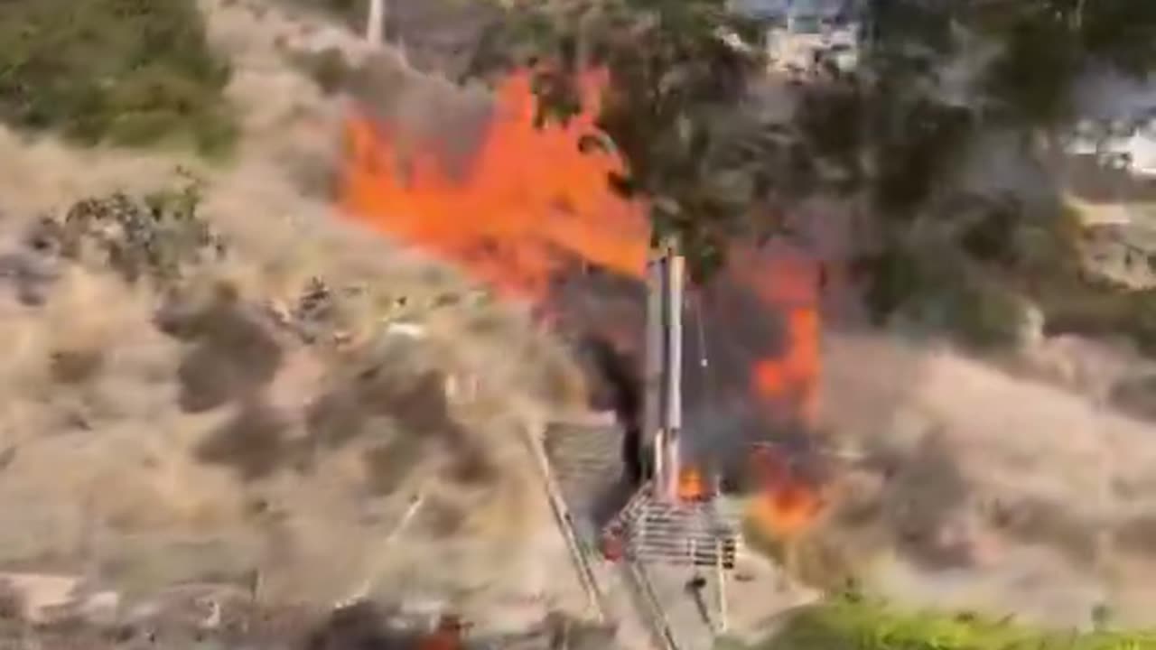 #FIRE #SANDIEGO #CALIFORNIA Footage near #FashionValley in #San #Diego begins #Notice