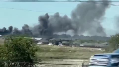 Avioni përplaset me kamionin në Texas