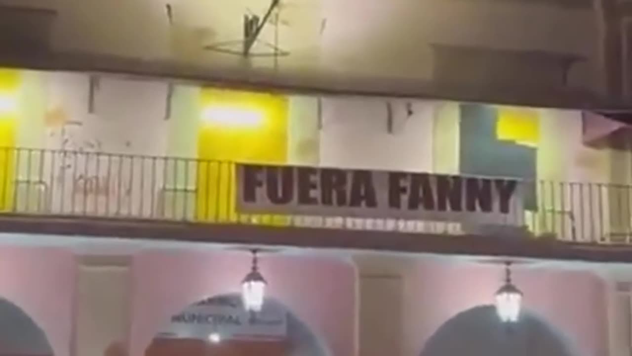 Town hall set on FIRE in Michoacan, Mexico