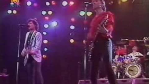 Golden Earring - There's Somthing Going Down = Live
