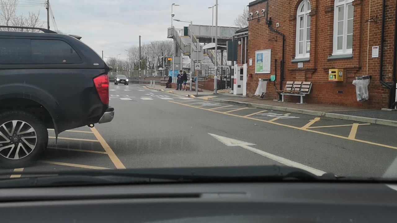 No Sutcliffe Steve Wright Sandringham Serial Killer Here A 17 Year Old Girl