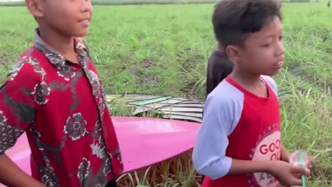 Flying Kites with Friends | Fun Outdoor Activity- Part 1
