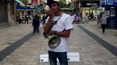 חדלנו מלשתוק מגיעים למדרחוב בן יהודה