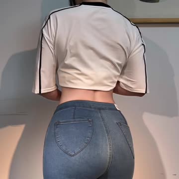 Dainty Blue Jeans Bold Romantic Dance | Daily Beauty EP 1072