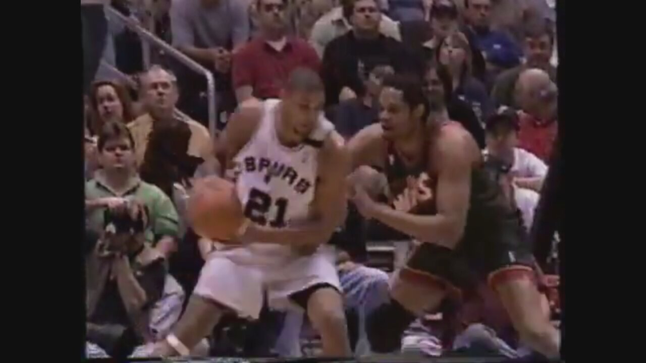 Tim Duncan 26 Points Vs. Sonics, 1997-98.