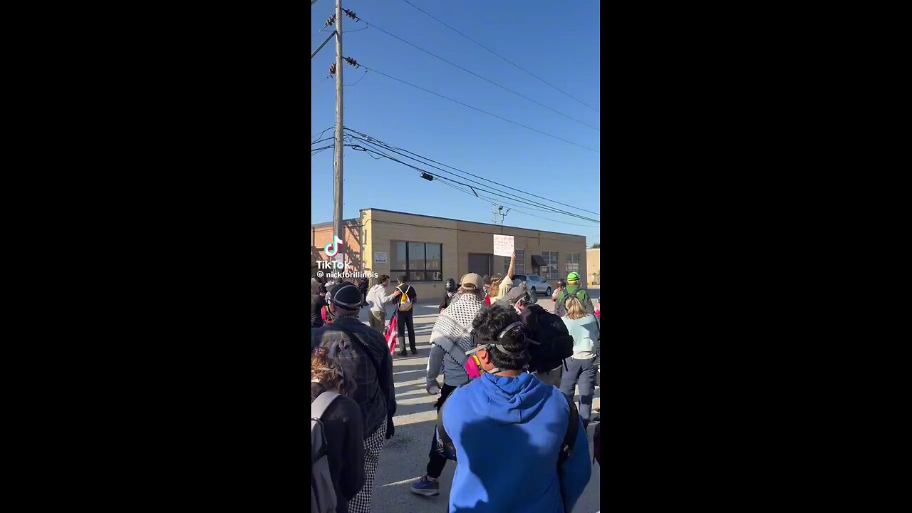 LIBERALS ARE HAVING A MELTDOWN BECAUSE ICE PUT UP A FENCE AT THEIR FACILITY